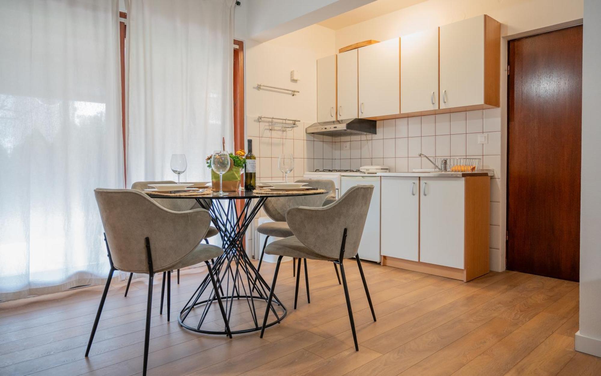 Apartman Rose-2025 Renovated Garden View Poreč Zewnętrze zdjęcie